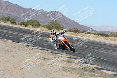 media/Dec-01-2025-Moto Forza (Mon) [[2daa91e15f]]/2-Intermediate Group/Session 4 (Turn 10 Inside)/